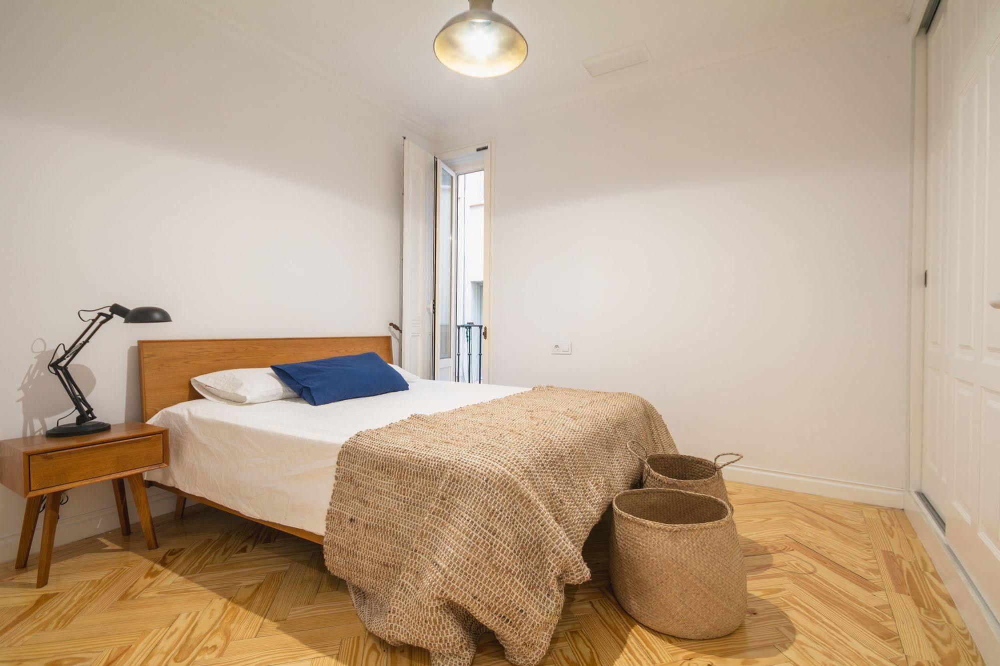 Fuencarral Apartment Madrid Bagian luar foto