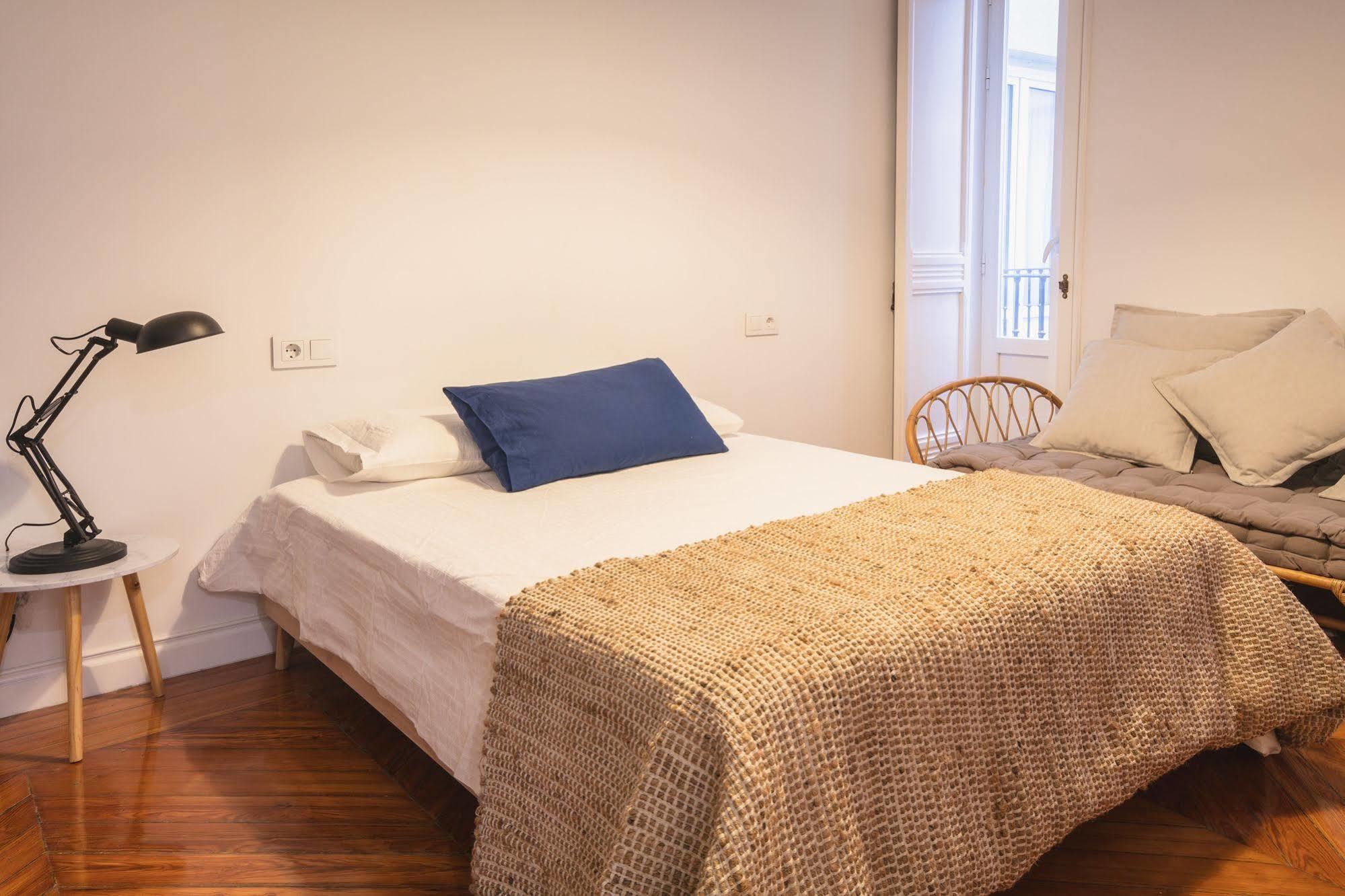 Fuencarral Apartment Madrid Bagian luar foto