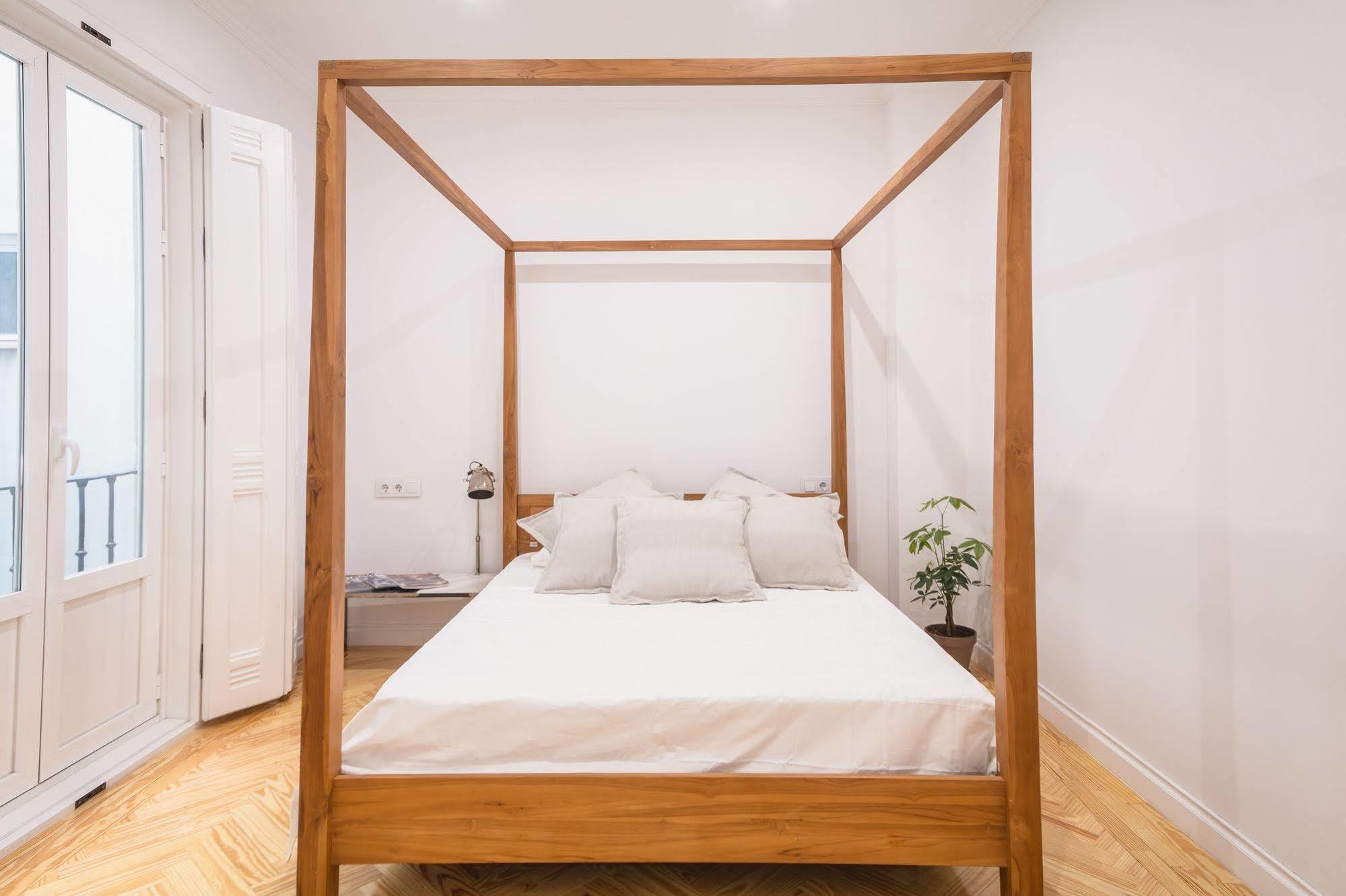 Fuencarral Apartment Madrid Bagian luar foto