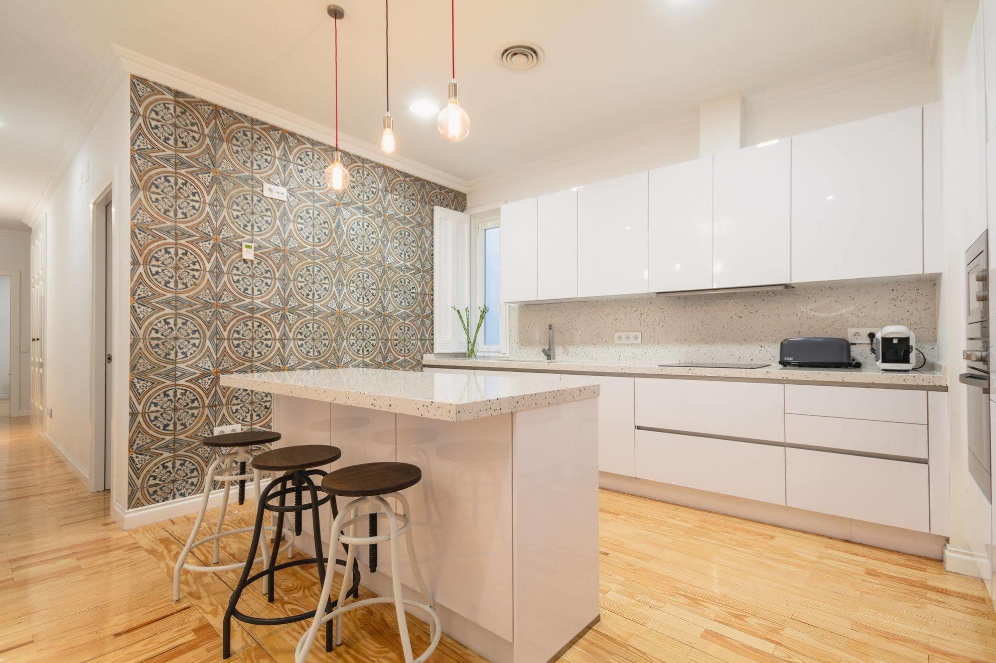 Fuencarral Apartment Madrid Bagian luar foto
