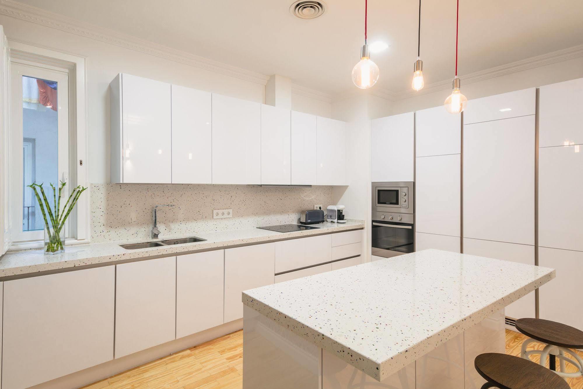 Fuencarral Apartment Madrid Bagian luar foto