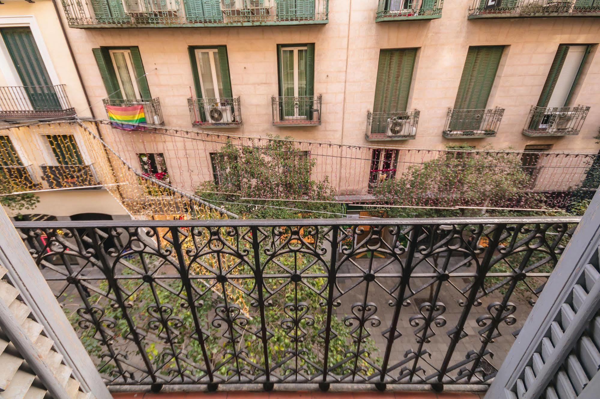 Fuencarral Apartment Madrid Bagian luar foto